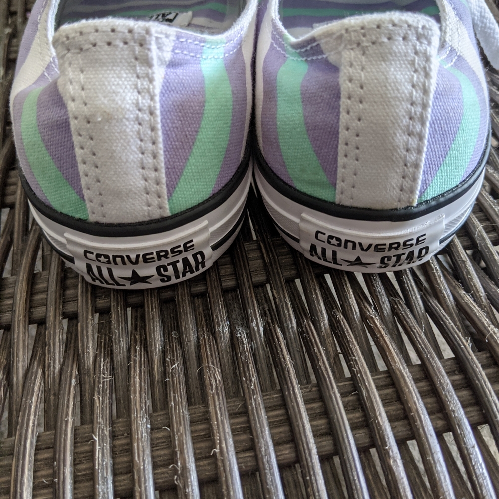 🔥 Converse Chucks - Picture 2 of 5